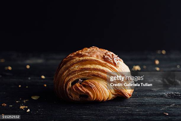 chocolate croissant freshly baked pastry - pain au chocolat stock pictures, royalty-free photos & images