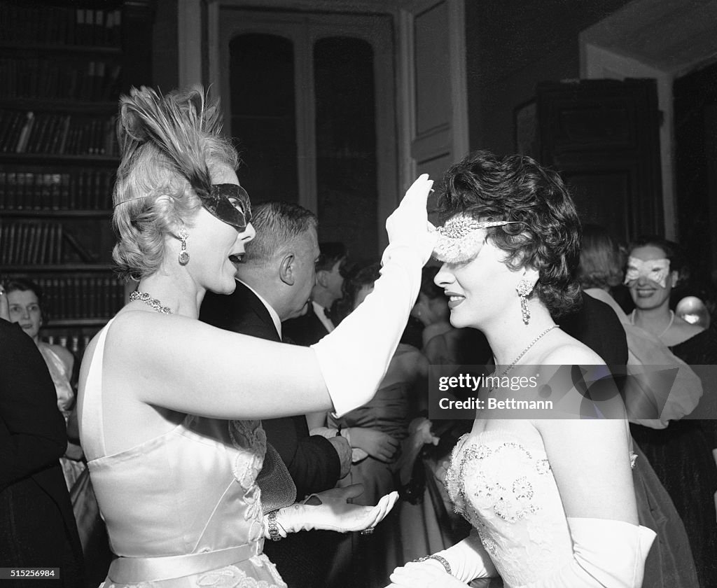 Gina Lollobrigida and Clare Boothe Luce