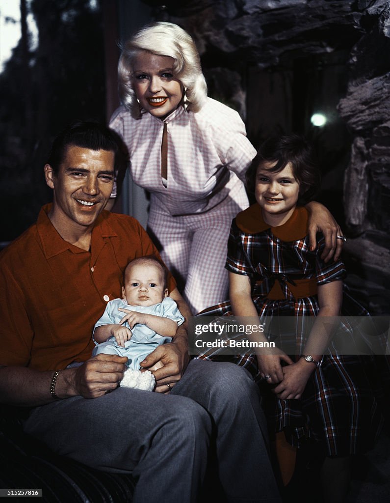 Jayne Mansfield with Mickey Hargitay and Children