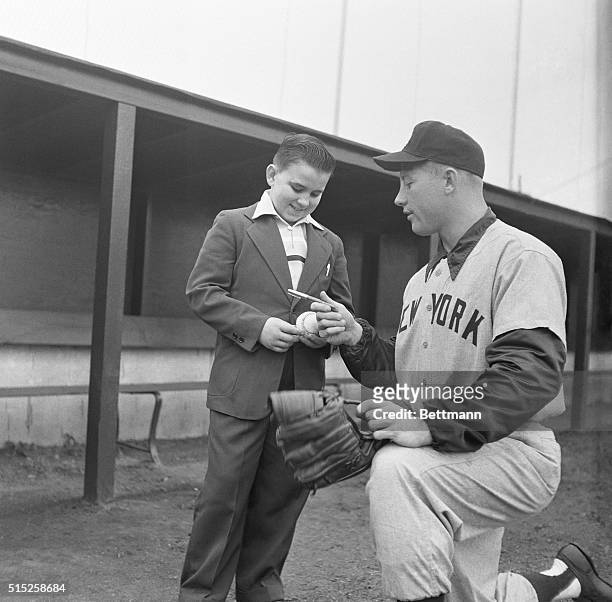Mickey Mantle Signing Autograph for Boy