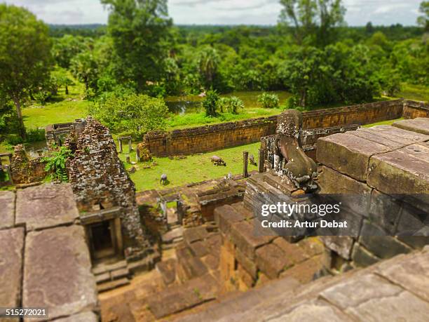 local landmarks - angkor ev 2013 stock pictures, royalty-free photos & images