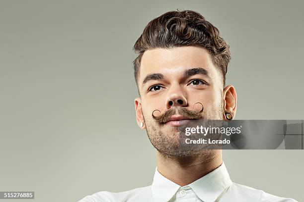 giovane hipster con baffi lungo - moustache foto e immagini stock