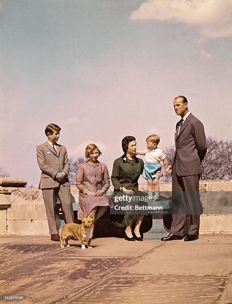 Royal Family Together on Roof