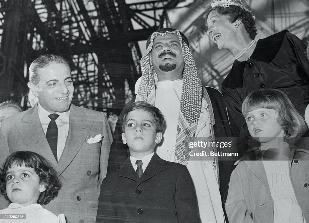 Aristotle Onassis Posing With His Children and Dignitaries