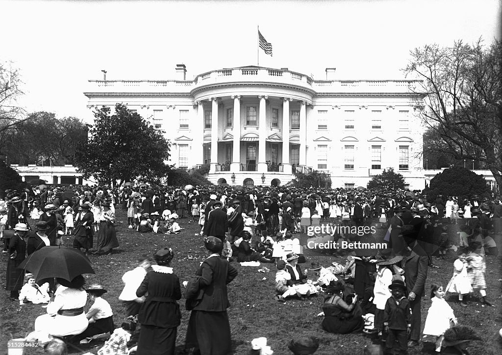 Kids and Parents on White House Lawn