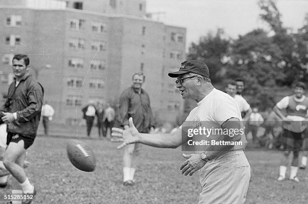 Vince Lombardi returned to the field June 16 as an active football coach. Lombardi, who guided the Green Bay Packers to 2 Super Bowl victories but...