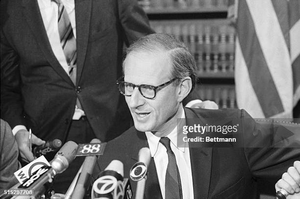 Attorney Robert M. Morgenthau tells a news conference December 22nd that he has bowed to Presidential pressure and resigned from office, something he...