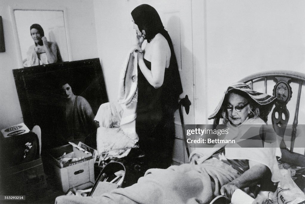 View of Edith Beale and Her Daughter in Their Mansion of Squalor
