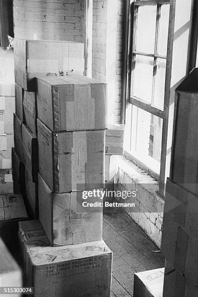 Dallas, TX-: The hiding place of the sniper whose bullet killed President Kennedy, and the window from which the President was shot, are shown here,...