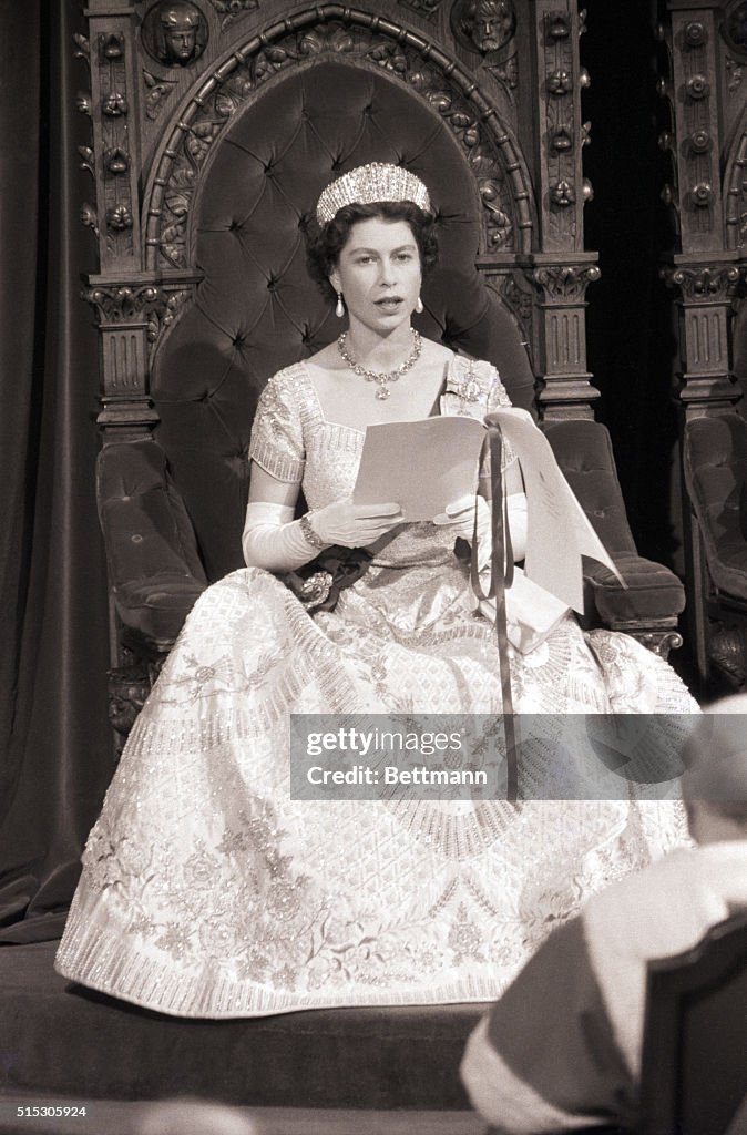 Queen Elizabeth II at Canadian Parliament Session