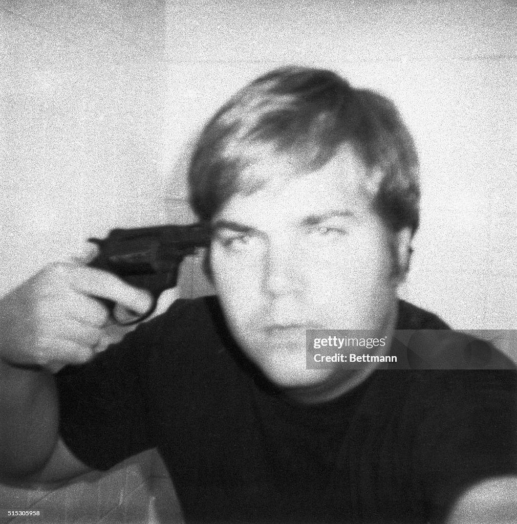John Hinckley Jr Holds A Gun To His Head