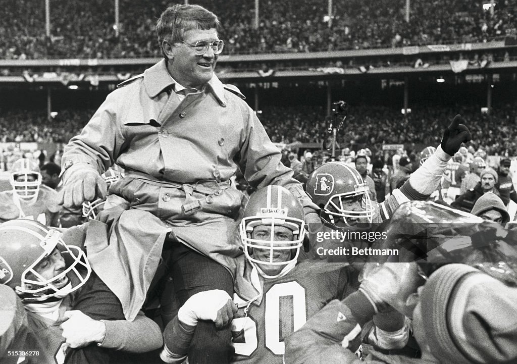 Players Carrying Dan Reeves After AFC Win