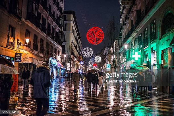 rainy christmas in madrid, spain - madrid christmas stock pictures, royalty-free photos & images