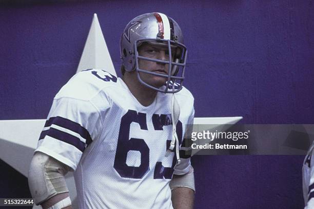 Larry Cole, Dallas Cowboys football player-defensive tackle.