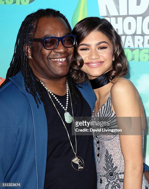 Actress/singer Zendaya and father Kazembe Ajamu Coleman attend Nickelodeon's 2016 Kids' Choice Awards at The Forum on March 12, 2016 in Inglewood,...
