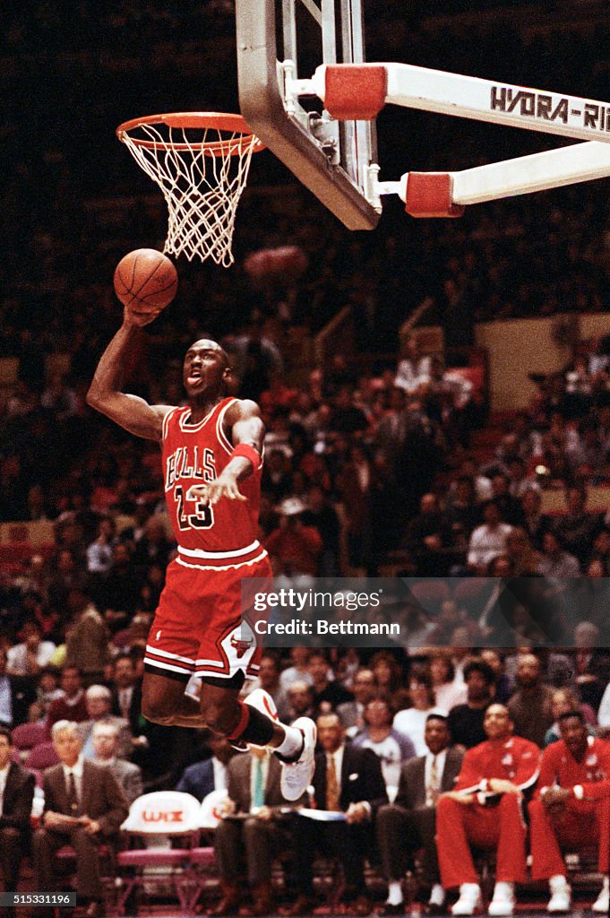 Michael Jordan Slam Dunking