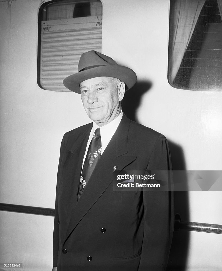 Conrad Hilton, Sr., Returning to US