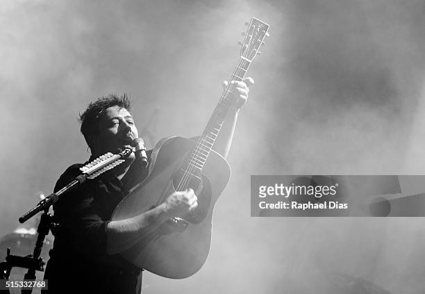 Marcus Mumford from Mumford and Sons performs at 2016 Lollapalooza at Autodromo de Interlagos on March 12, 2016 in Sao Paulo, Brazil.