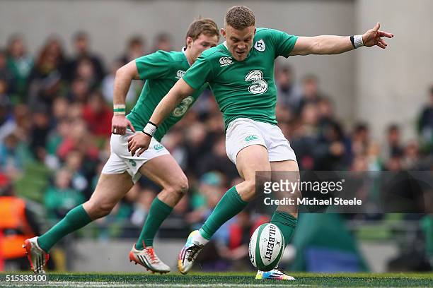 Ian Madigan of Ireland during the RBS Six Nations match between Ireland and Italy at the Aviva Stadium on March 12, 2016 in Dublin, Ireland.