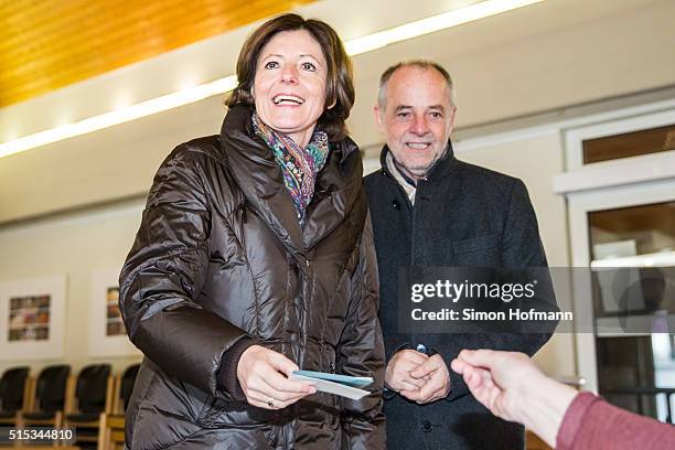 Malu Dreyer, incumbent governor of Rhineland-Palatinate and member of the German Social Democrats , casts her ballot in Rhineland-Palatinate state...
