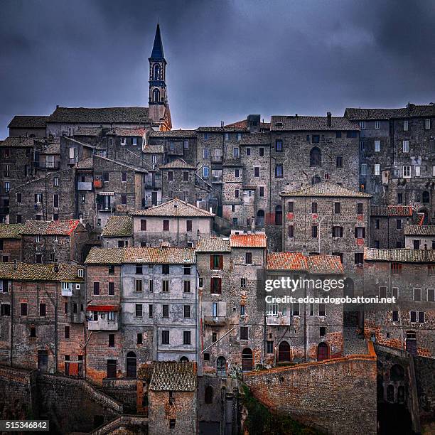 old buildings - edoardogobattoninet fotografías e imágenes de stock