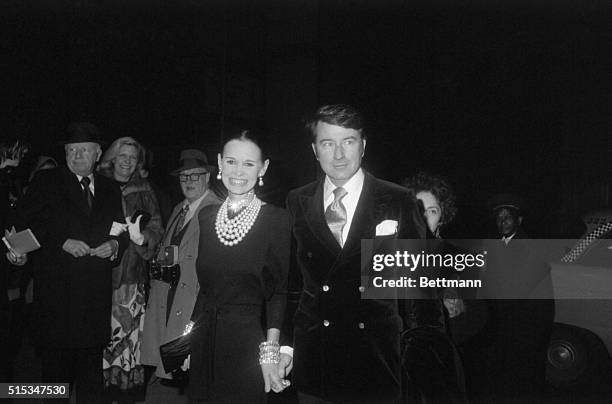 Gloria Vanderbilt and her husband, Wyatt Cooper, at Gallagher's restaurant.