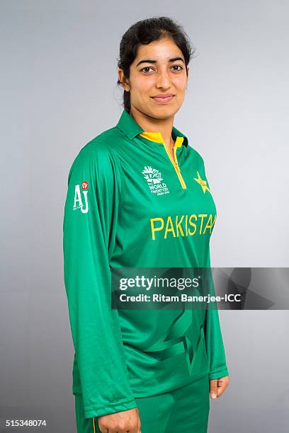 Alli Riaz 368 Aliya Riaz Stock Photos, High-Res Pictures, and Images - Getty Images