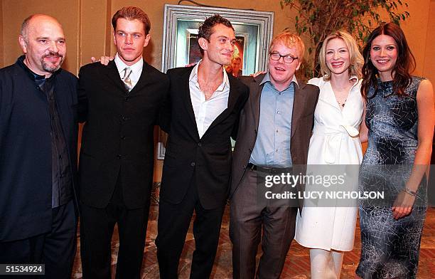 The cast of "The Talented Mr. Ripley" pose at the film's premiere , British director Anthony Minghella, US actor Matt Damon, British actor Jude Law,...