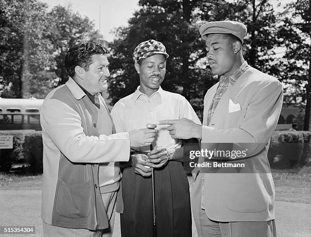 Chicago, IL- Probably the most disappointed man at the 49th Annual Open Golf Championship at Medinah Country Club was Ed "Porky" Oliver . He broke...