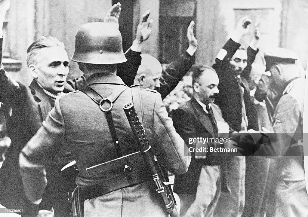 Nazis Arrest Civilians In Warsaw