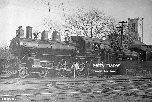 Li Railroad 1,035 Lirr Train Stock Photos, High-Res Pictures, and Images - Getty Images
