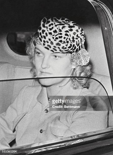 Mrs. Cromwell Confers with Britisher on Evacuation of Children. Queens, New York: Mrs. James H.R. Cromwell, the former Doris Duke, in her limousine...