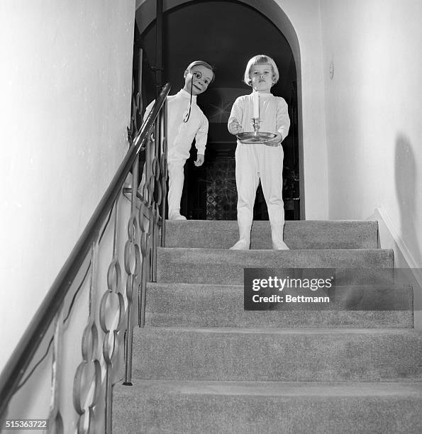 Hollywood, CA- Edgar Bergen's daughter, Candy, who speaks for herself, decides to wait up for Santa Claus the night before Christmas. Dad's dummy,...