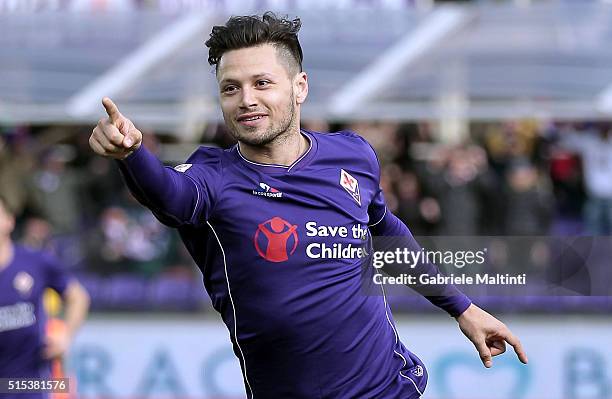 Mauro Zarate of ACF Fiorentina celebrates after scoring a goal during the Serie A match between ACF Fiorentina and Hellas Verona FC at Stadio Artemio...