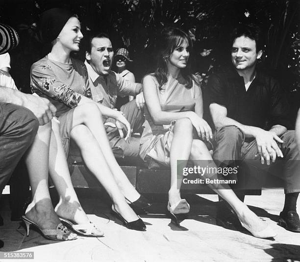 Franco Interlenghi, entertains his fellow thespians with a bit of song during "intermission" at the 7th international film festival held in Acapulco,...