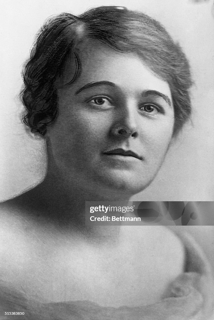 Woman with Vice Men at Santa Rosa
