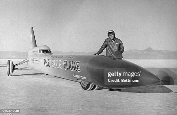The 600 mile per hour world land speed record has a new challenger. Gary Gabelich stands over the liquid nitrogen rocket car Blue Flame just moments...