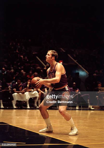 New York: Dick Van Arsdale , Phoenix Suns shooting foul shot during game against NY Knicks.