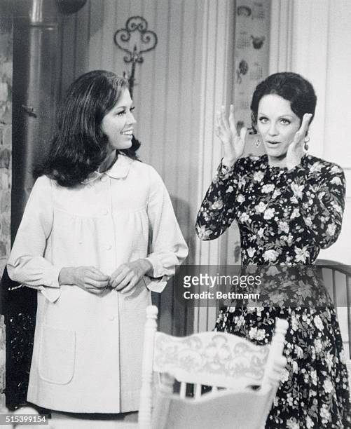 Mary Tyler Moore and Valerie Harper in an episode of the television series, The Mary Tyler Moore Show.