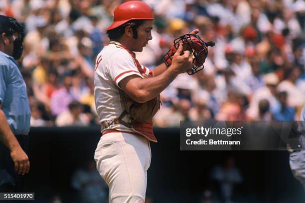 Johnny Bench of the Cincinnati Reds is shown preparing for catching action in the game against the New York Mets.