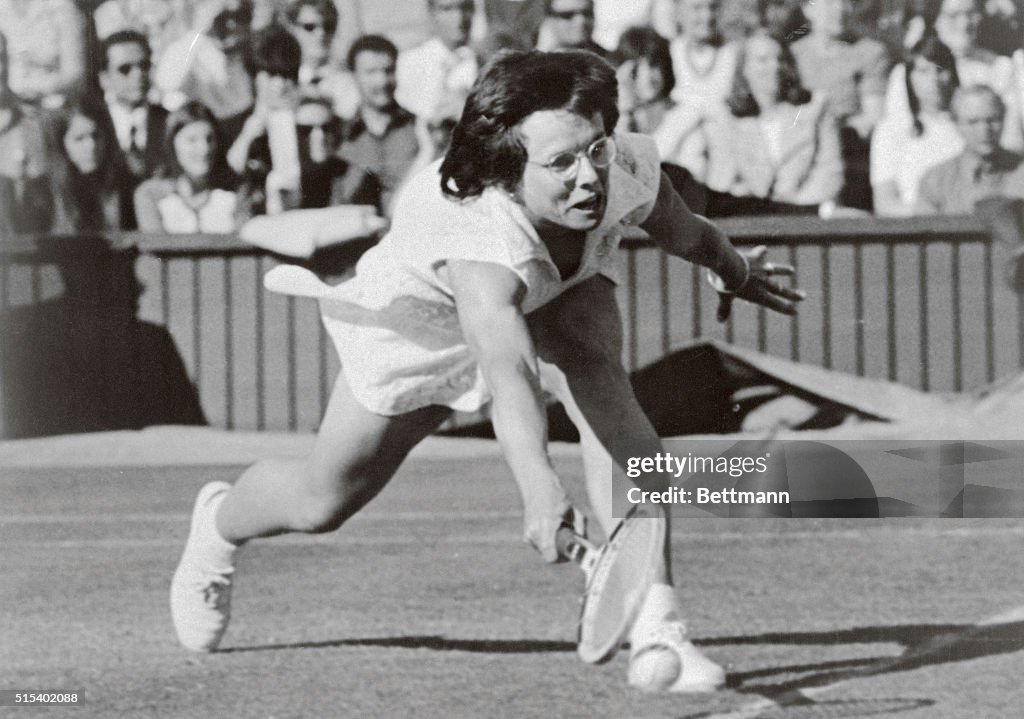 Billie Jean King Stretching for Low Return