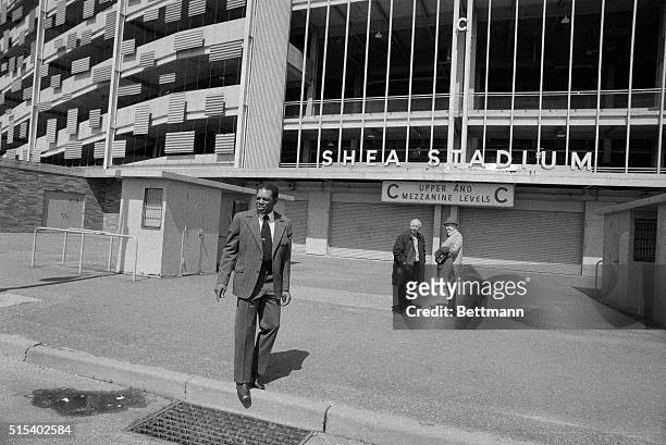 Willie Mays, one of baseball's super stars for the past 20 years, leaves his new home, Shea Stadium, here, after being traded by the San Francisco...