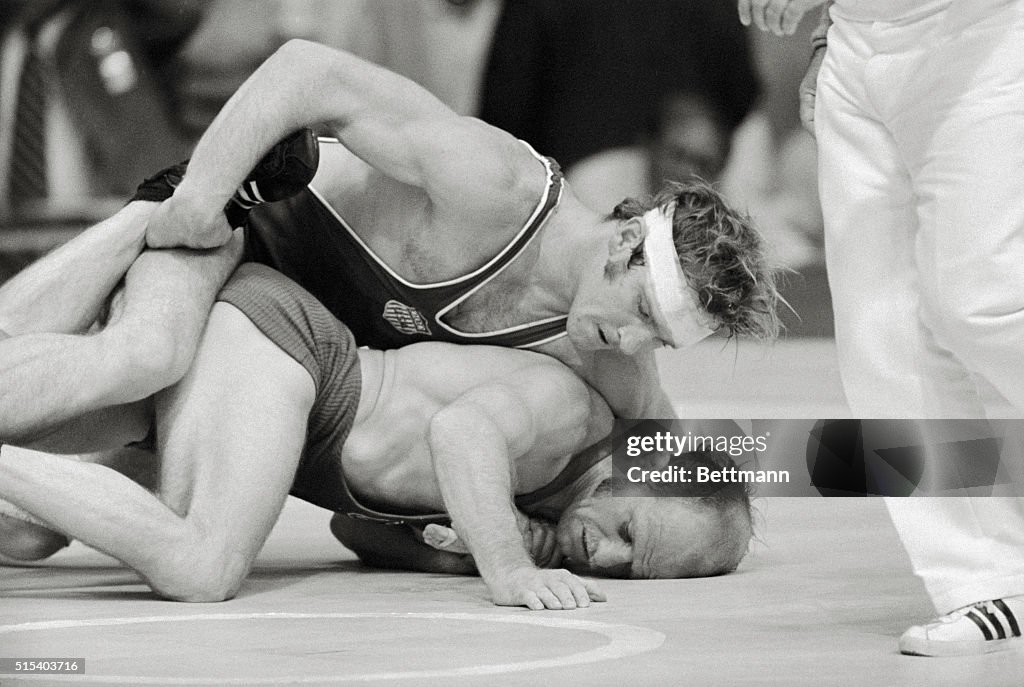 Wrestlers in Olympic Competition