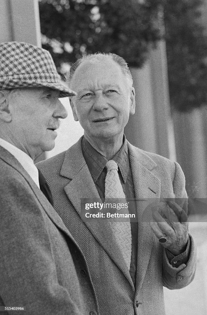 Ralph Richardson and John Gielgud Talking