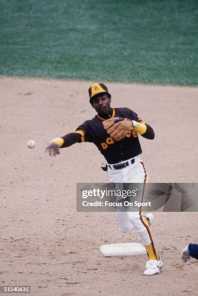 Alan Wiggins Math 576 1984 World Series Photos & High Res Pictures - Getty Images