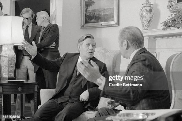 Helmut Schmidt Talking with Gerald Ford