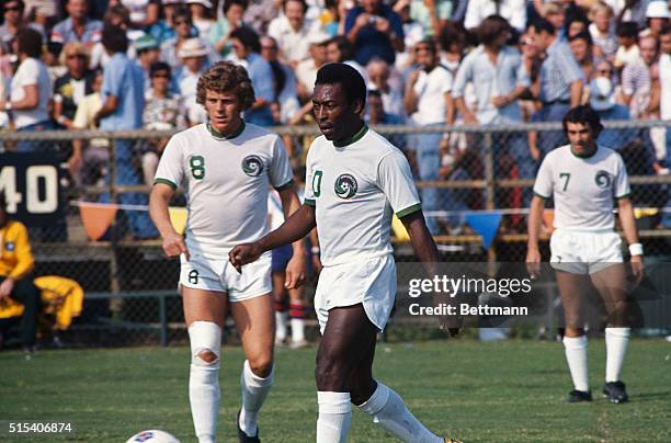 Pele of the New York Cosmos in soccer action against the Toros.