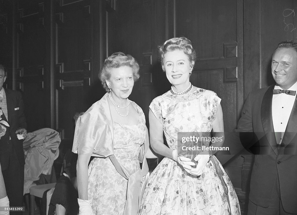 Elizabeth Arden Graham with Irene Dunne
