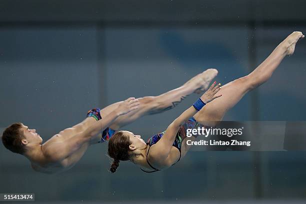 Nikita Shleikher and Yulia Timoshinina of Russia compete in the Mixed 10m Synchro Final during day three of the FINA/NVC Diving World Series 2016...