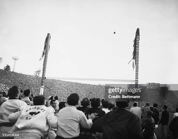 With only seven seconds of play remaining in the Rose Bowl game and the second tied at 14, this field goal by Dave Kaiser won the game for Michigan...